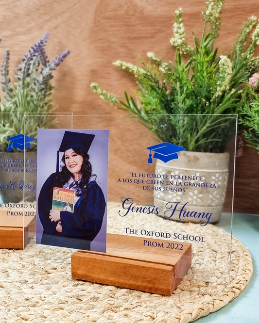 COD. 740 - Placa de Graduación Personalizada con Foto y Base de Madera
