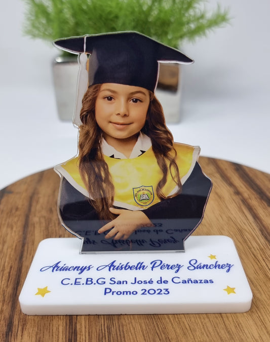 COD. 708 - Recordatorios de Graduación con Silueta Personalizada: Un Detalle Único