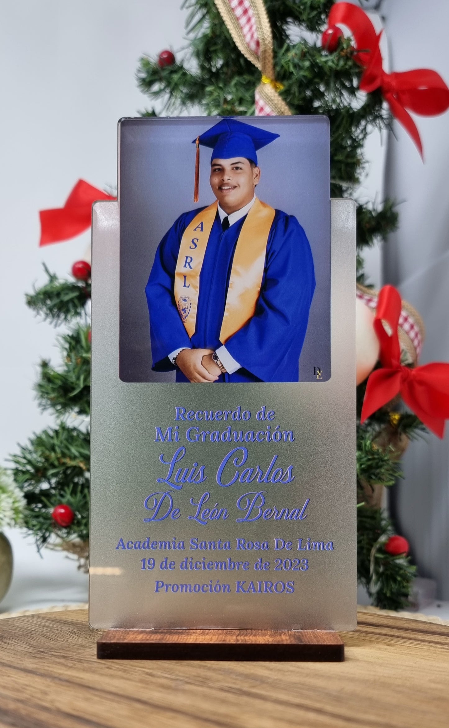 COD. 705 - Recuerdo de Graduación Acrílico + MDF: Modelo Minimalista