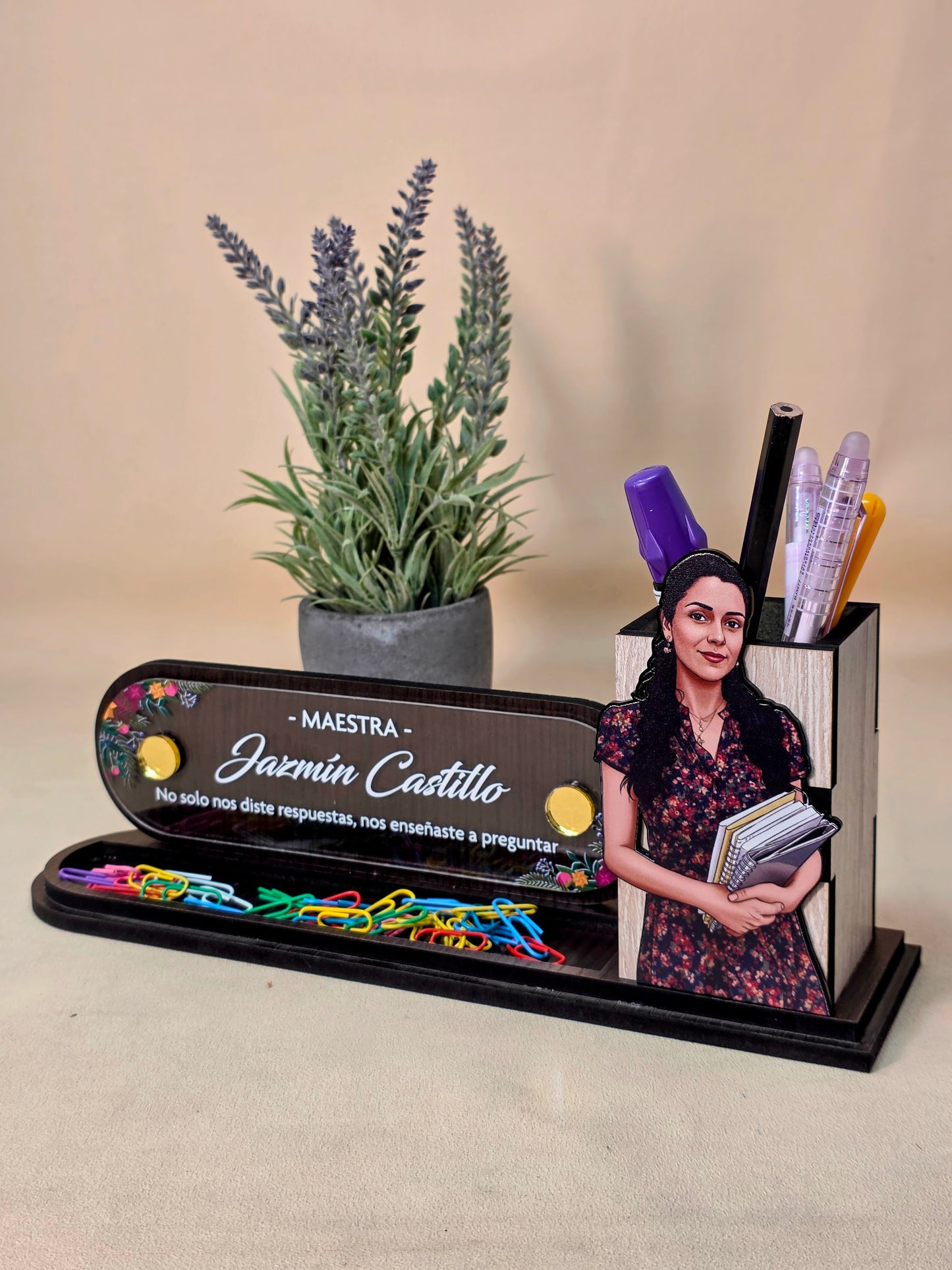 COD. - 425 Organizador día del Maestro