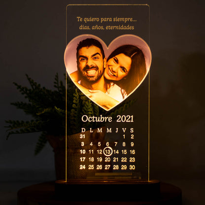 COD. 409 - Lámpara LED Calendario Personalizado - Foto, Frase y Fecha - Base Madera - Regalo Romántico