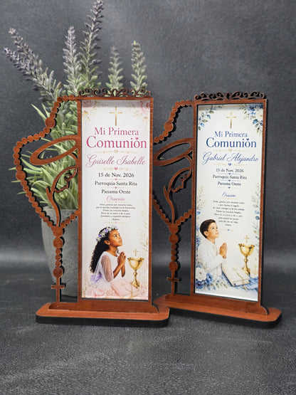 Recordatorios personalizados de Primera Comunión con rosario y Virgen troquelados