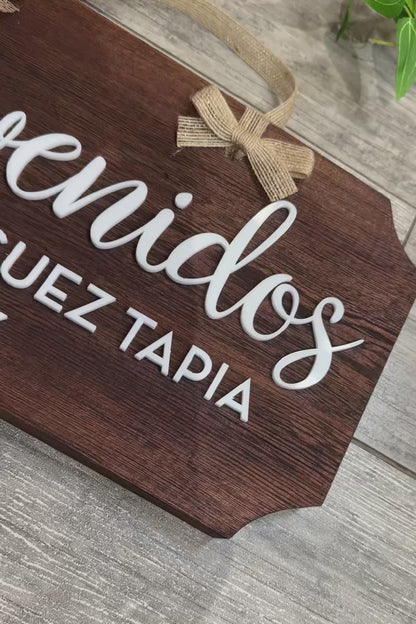 COD. 400 - Letreros de Bienvenida Personalizados en Madera Maciza con Incrustaciones de Acrílico