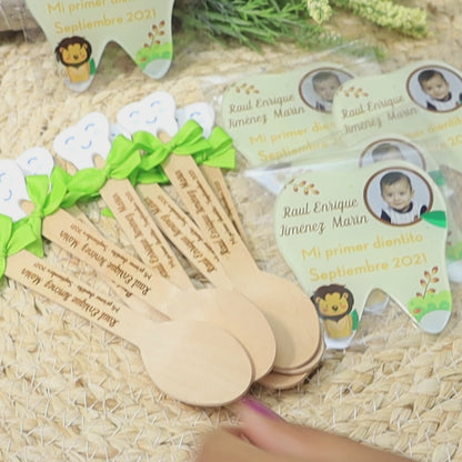 COD. 201 - Cucharitas de Madera Personalizadas "Mi Primer Dientito"